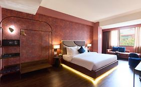 Kin Hotel Ly Tu Trong