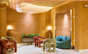 Kin Hotel Ly Tu Trong