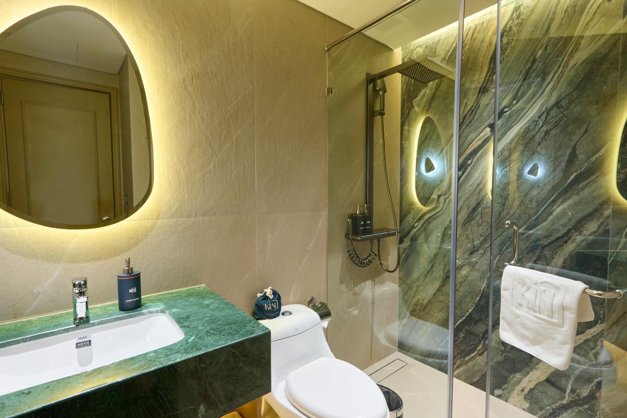 Kin Hotel Ly Tu Trong Хошимин Экстерьер фото